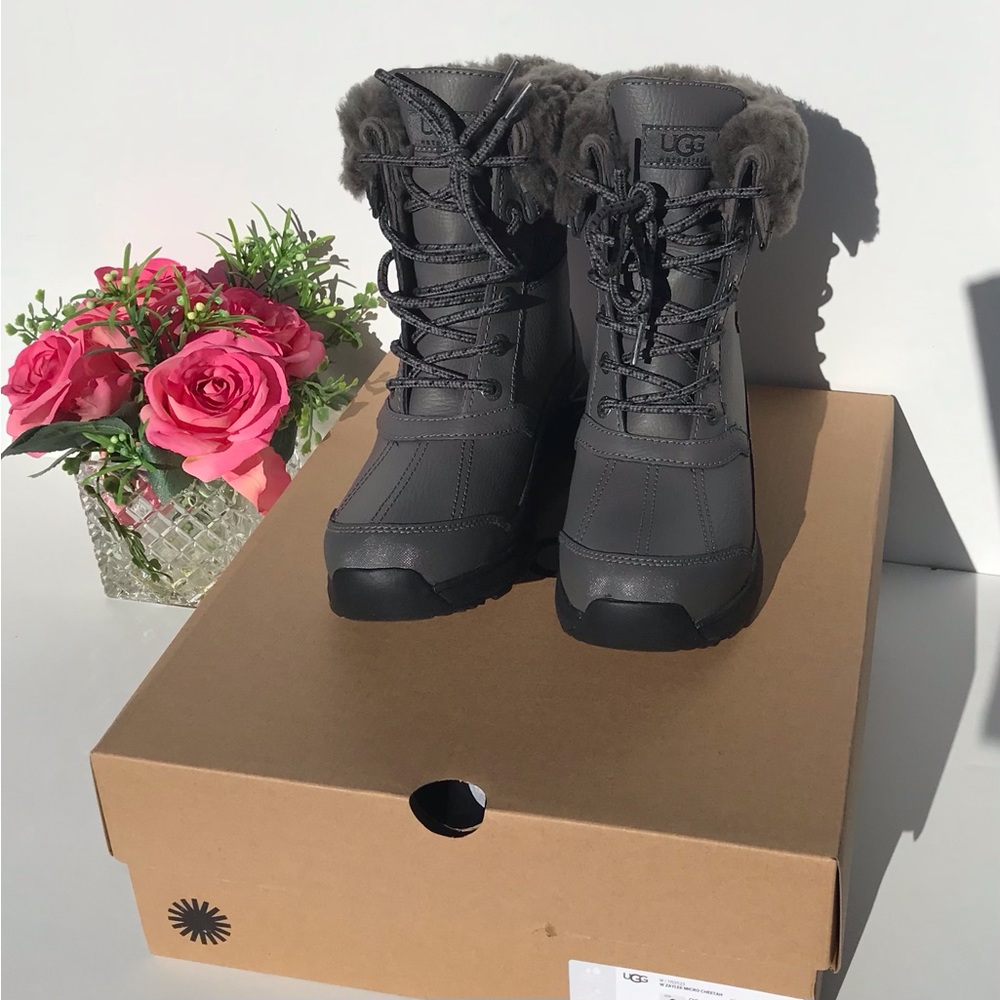 UGG Zaylee Micro Cheetah Boot - Picture 7 of 10